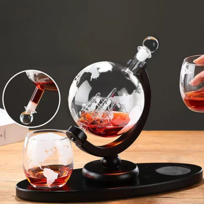 Globe Shaped Whiskey Decanter  - đánh giá và giá Bitters Bottle Set